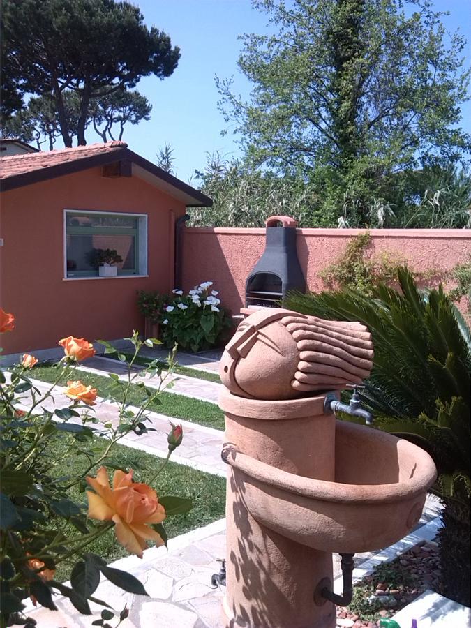 Giusy Bed And Breakfast Marina Di Carrara Ngoại thất bức ảnh