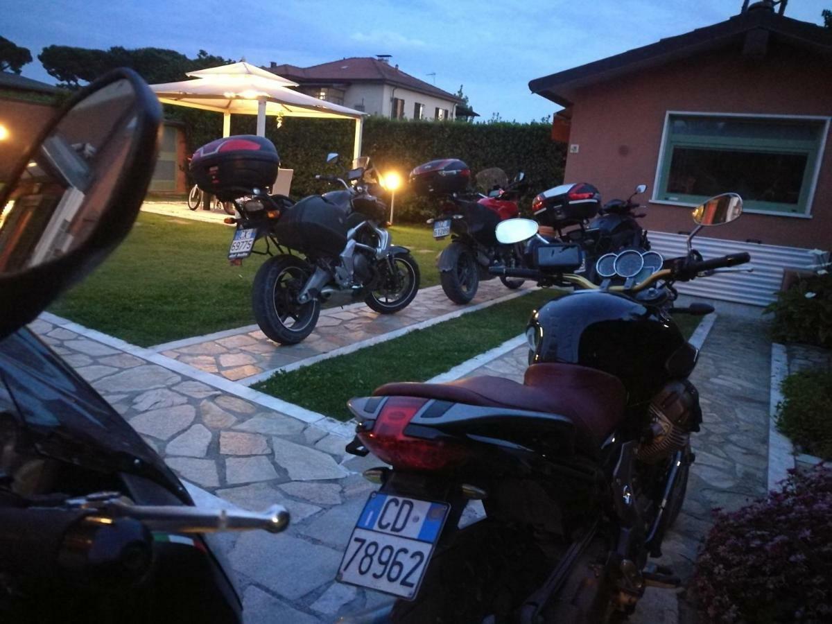 Giusy Bed And Breakfast Marina Di Carrara Ngoại thất bức ảnh